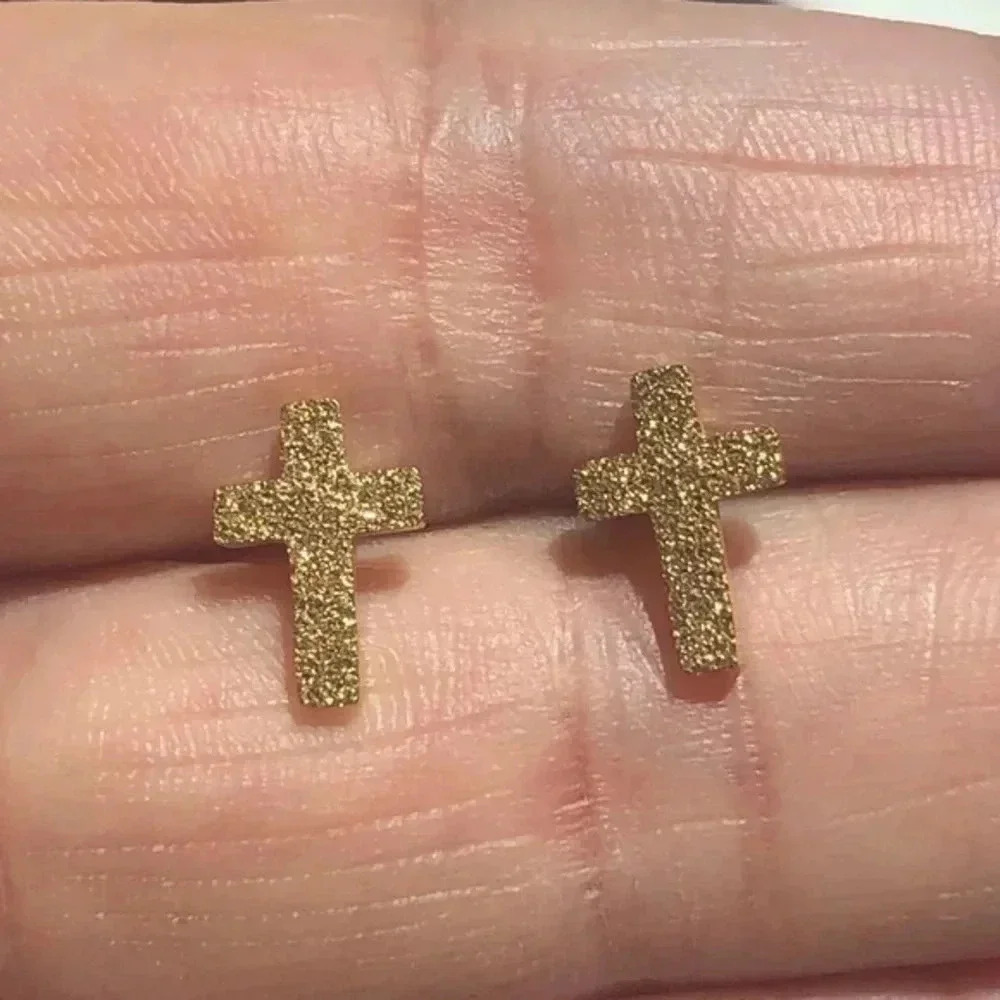Gold Milgrain Small Christian Cross Stud Earrings NWT